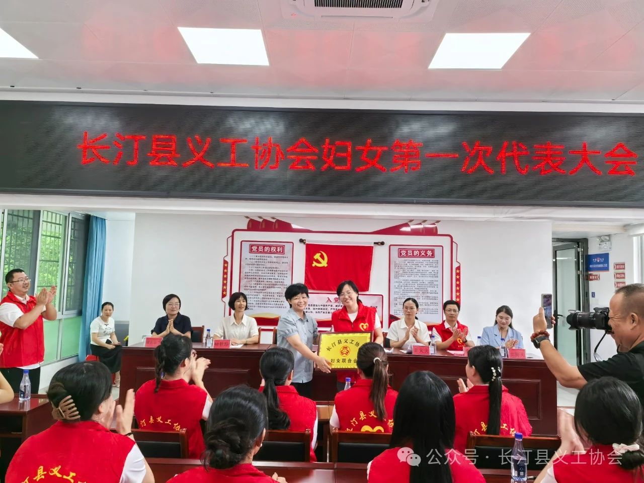 dfc9aca01dfd1bffe260ea775d420b33.jpg
